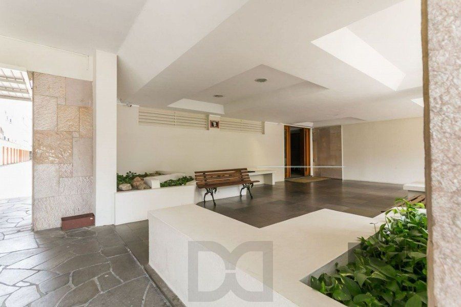 Apartamento a venda de 2 dormitórios na Rua Santa Cecilia Porto Alegre — foto 6