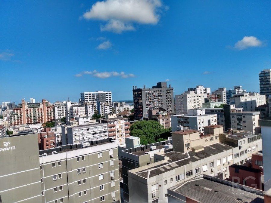 VENDO APARTAMENTO UM DORMITORIO BOM FIM ELEVADOR 1 VAGA — foto 31