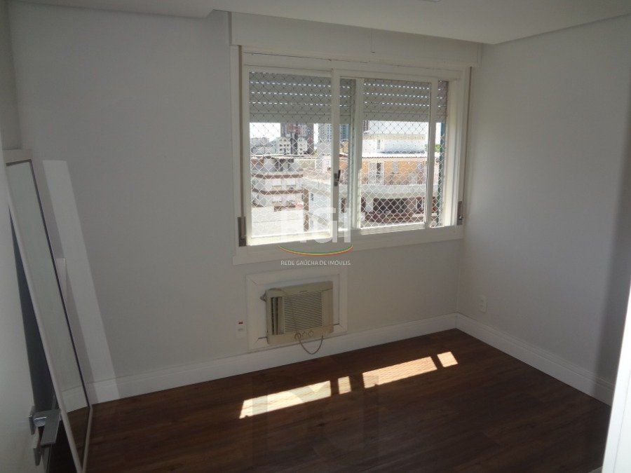 Cobertura para Venda - 267m², 3 dormitórios, sendo 1 suites, 2 vagas - Menino Deus — foto 10