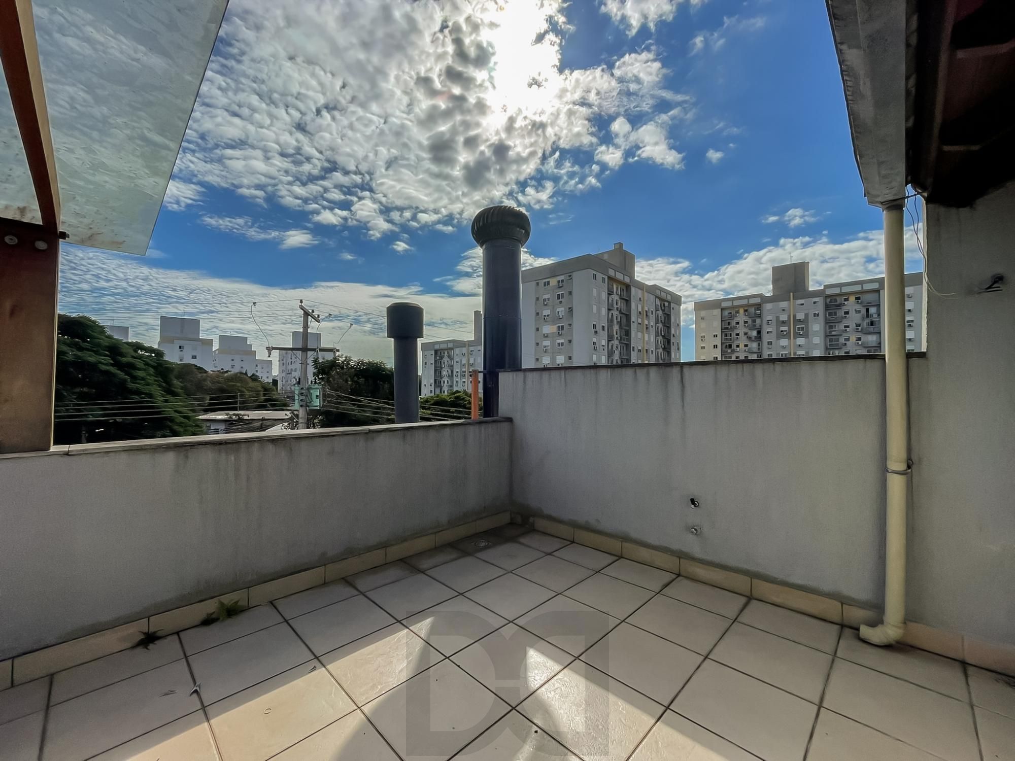 Excelente casa a venda com 3 dormitórios no bairro Tristeza em Porto Alegre. — foto 36