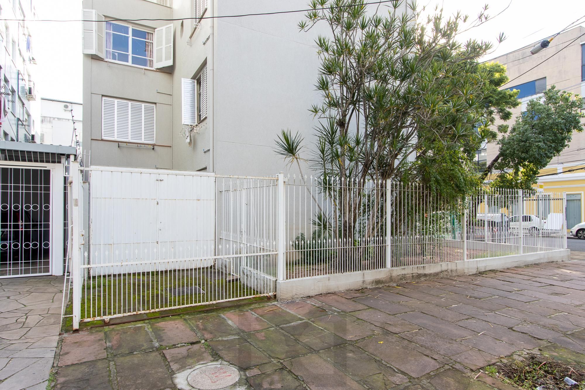 Apartamento 2 Dormitórios no Menino Deus — foto 31