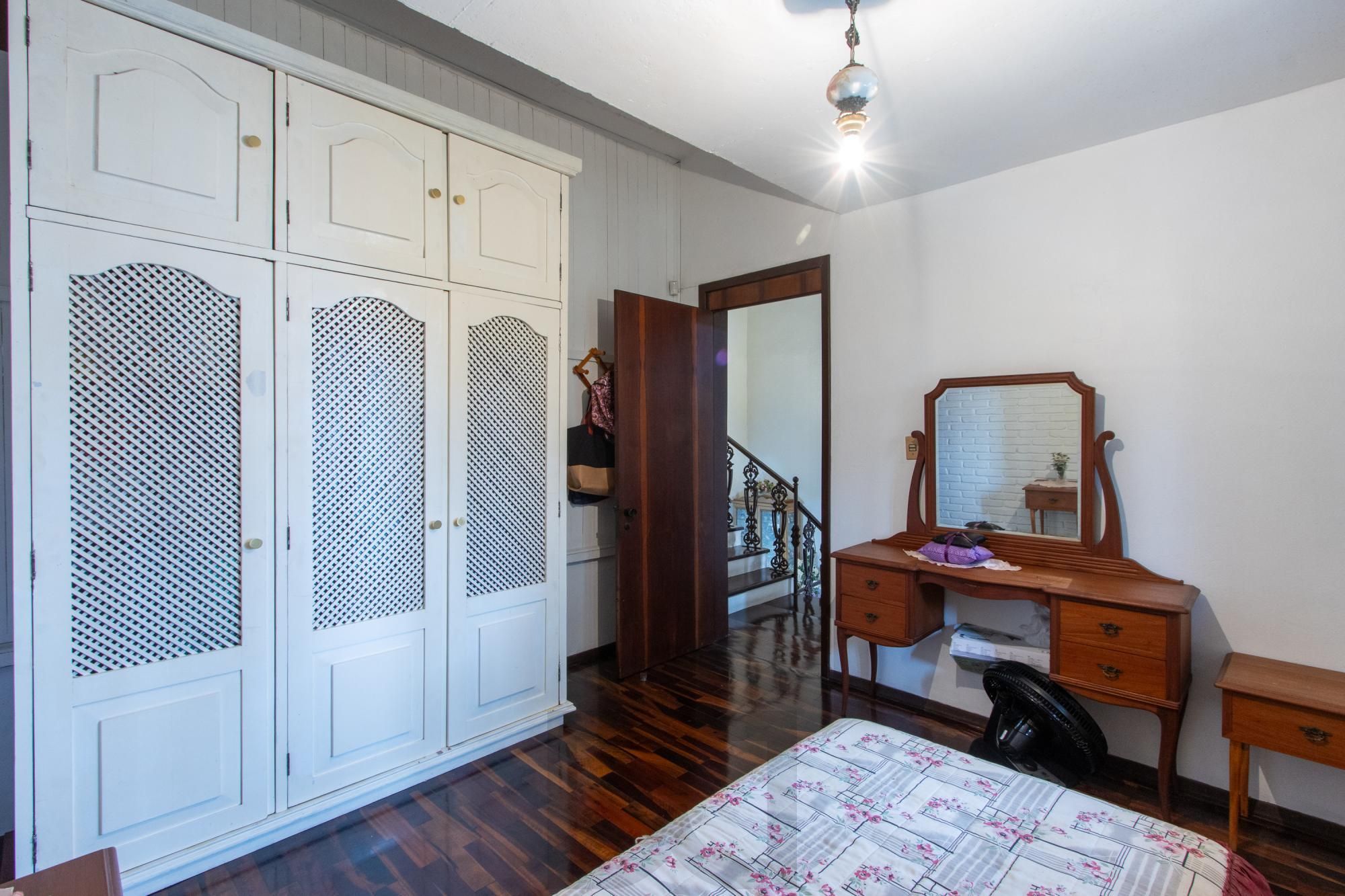 Casa para Venda - 485m², 4 dormitórios, sendo 1 suites, 3 vagas - Cristal — foto 44