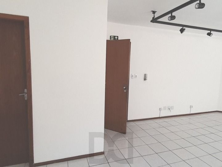 Sala comercial, no bairro Floresta, para venda — foto 7
