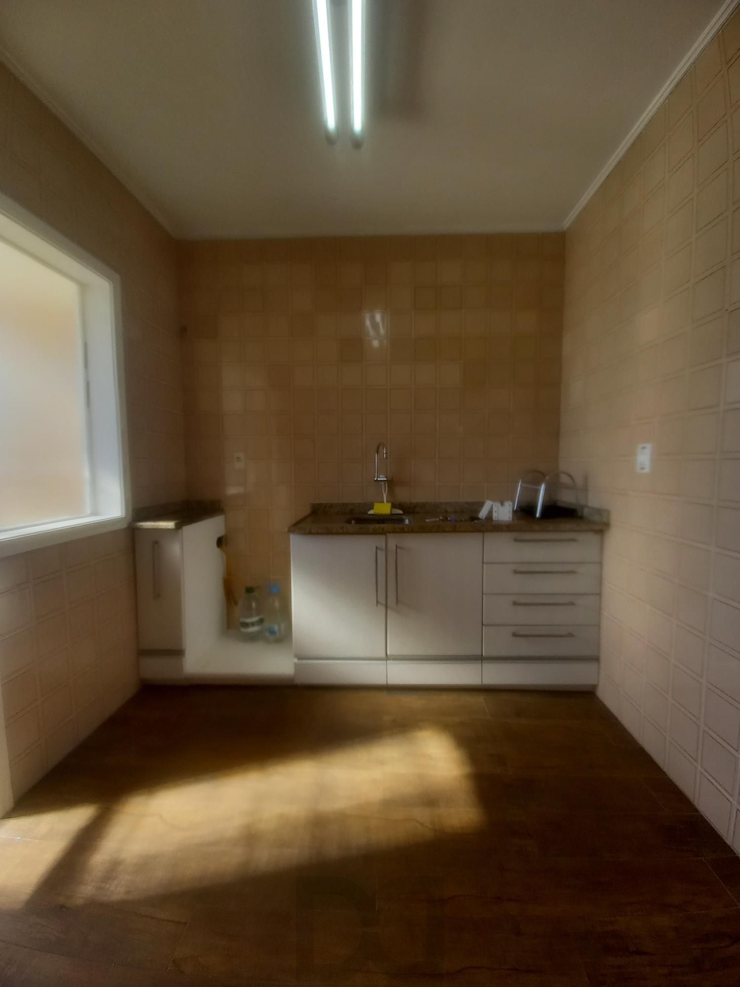 APTO DESOCUPADO COM VAGA GARAGEM — foto 12