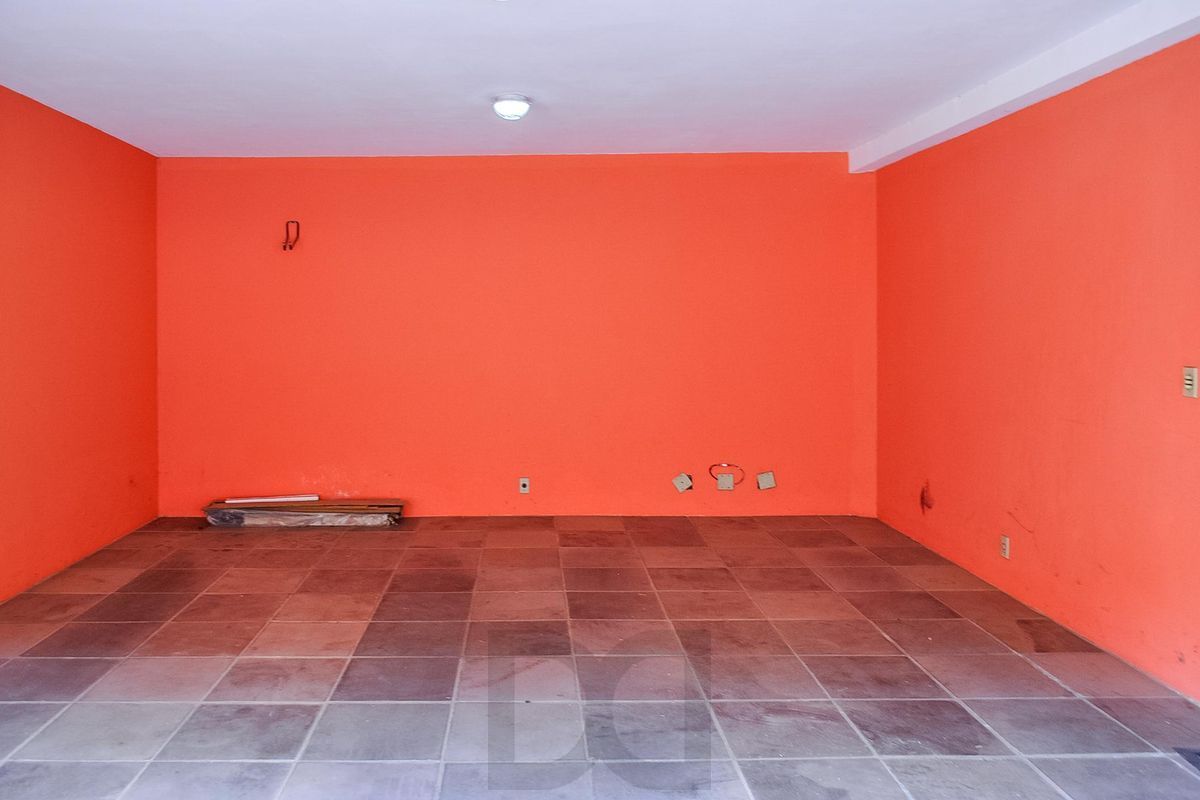 Ótima Casa condomínio pronta para morar, semi mobiliada, Bairro Menino Deus — foto 29