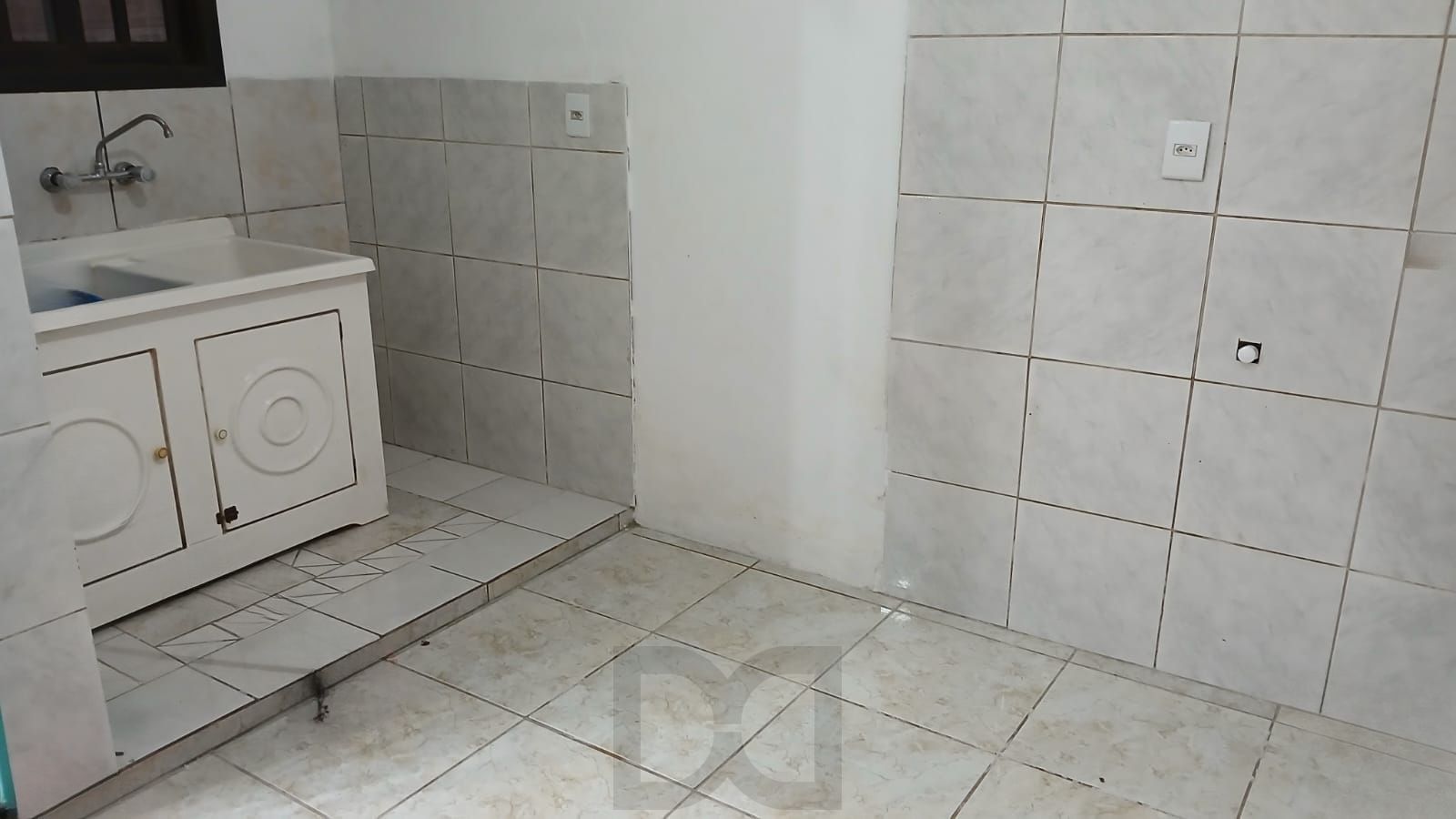Casa de 3 dormitórios, 1 suíte, 2 vagas, churrasqueira e pátio no Navengantes. — foto 8