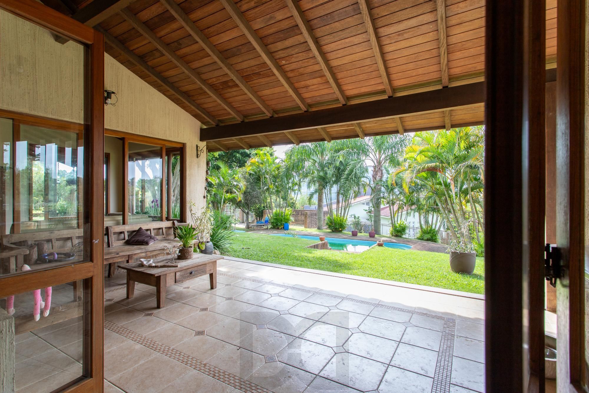 Casa em condominio com patio e 4 suítes na Vila Nova. — foto 27