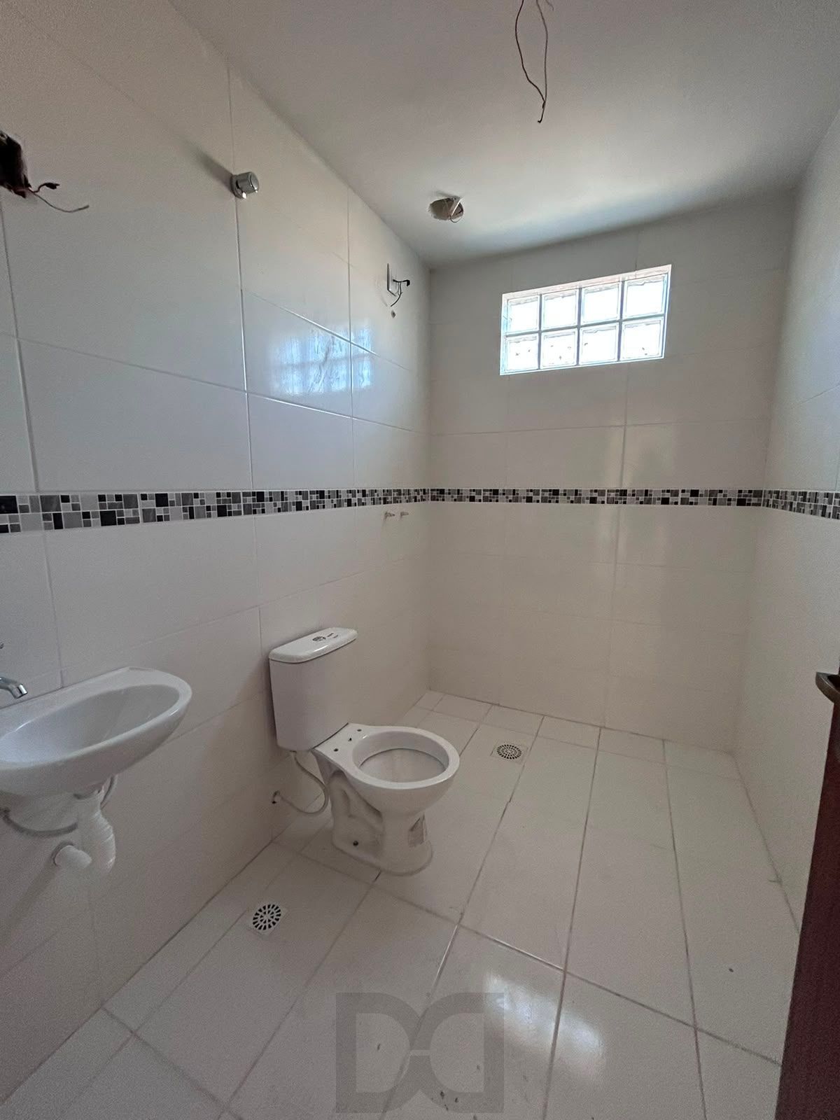 Apartamento 2 dormitórios no bairro Medianeira em Porto Alegre para Alugar — foto 9