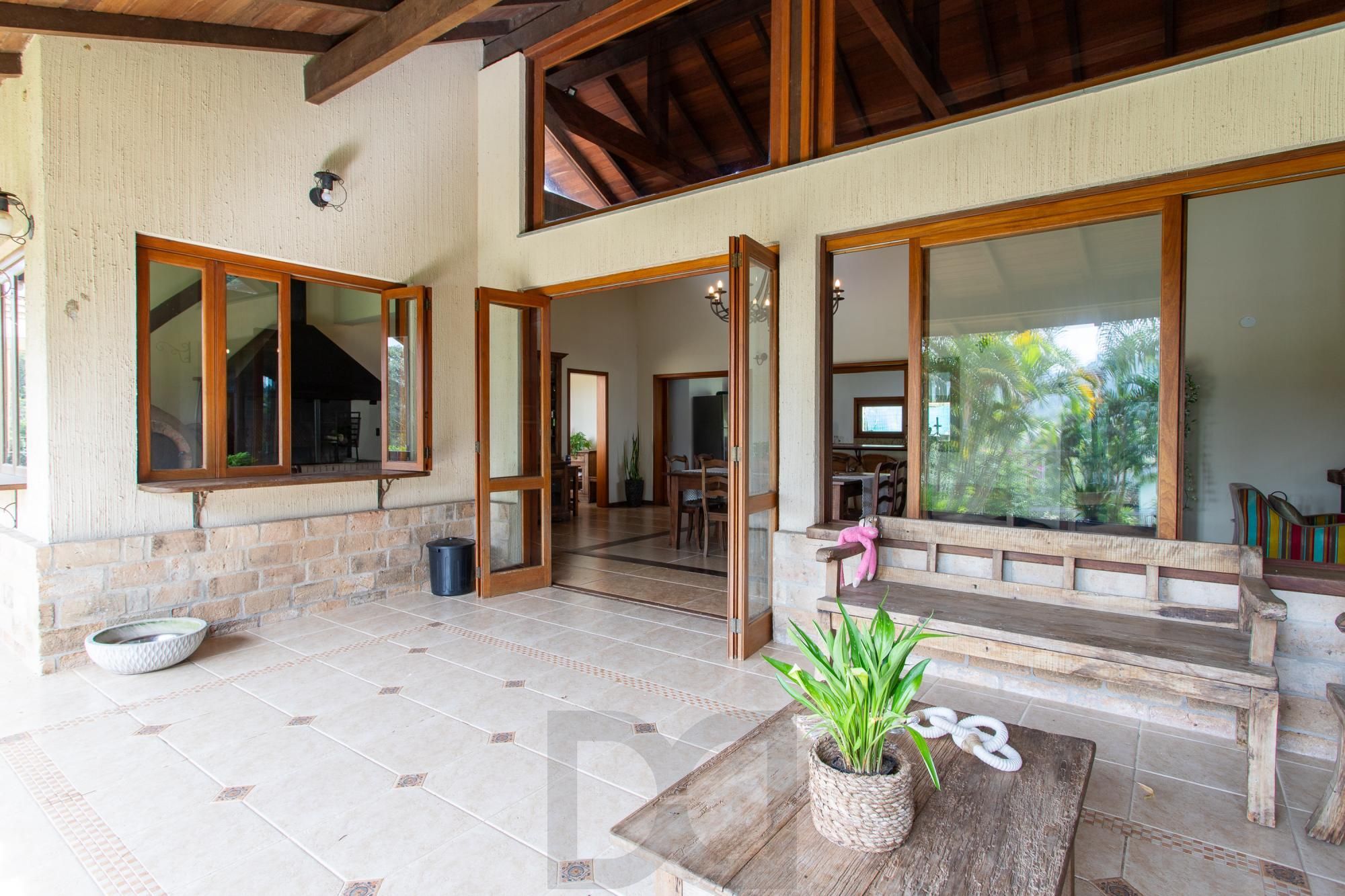 Casa em condominio com patio e 4 suítes na Vila Nova. — foto 29