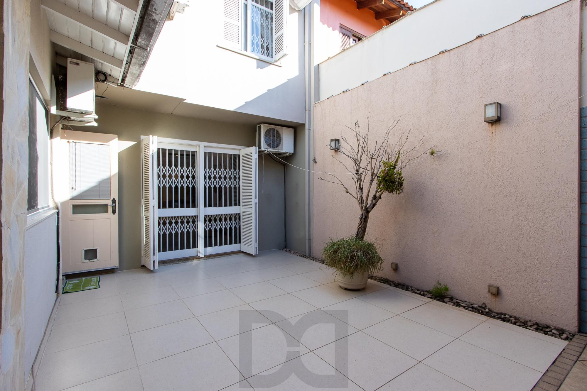 CASA EM CONDOMINIO NO BAIRRO IPANEMA - 04 QUARTOS SENDO 02 SUÍTES - 02 VAGAS DE GARAGEM — foto 16
