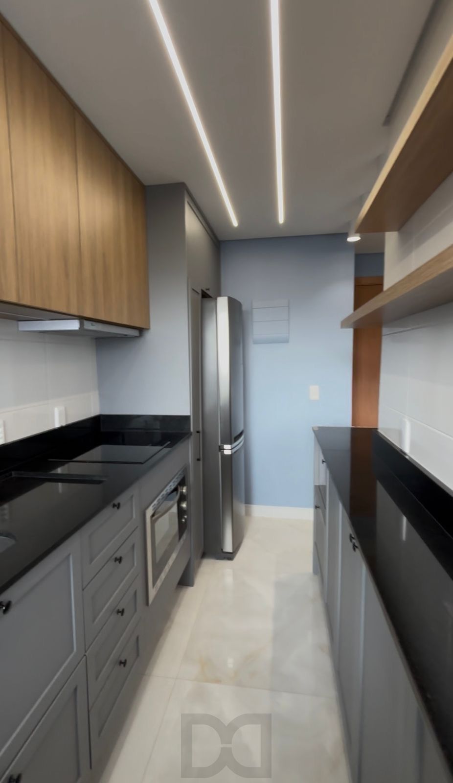Apartamento com Sacada Churrasqueira com 1 vaga de garagem Av. Protásio Alves — foto 6