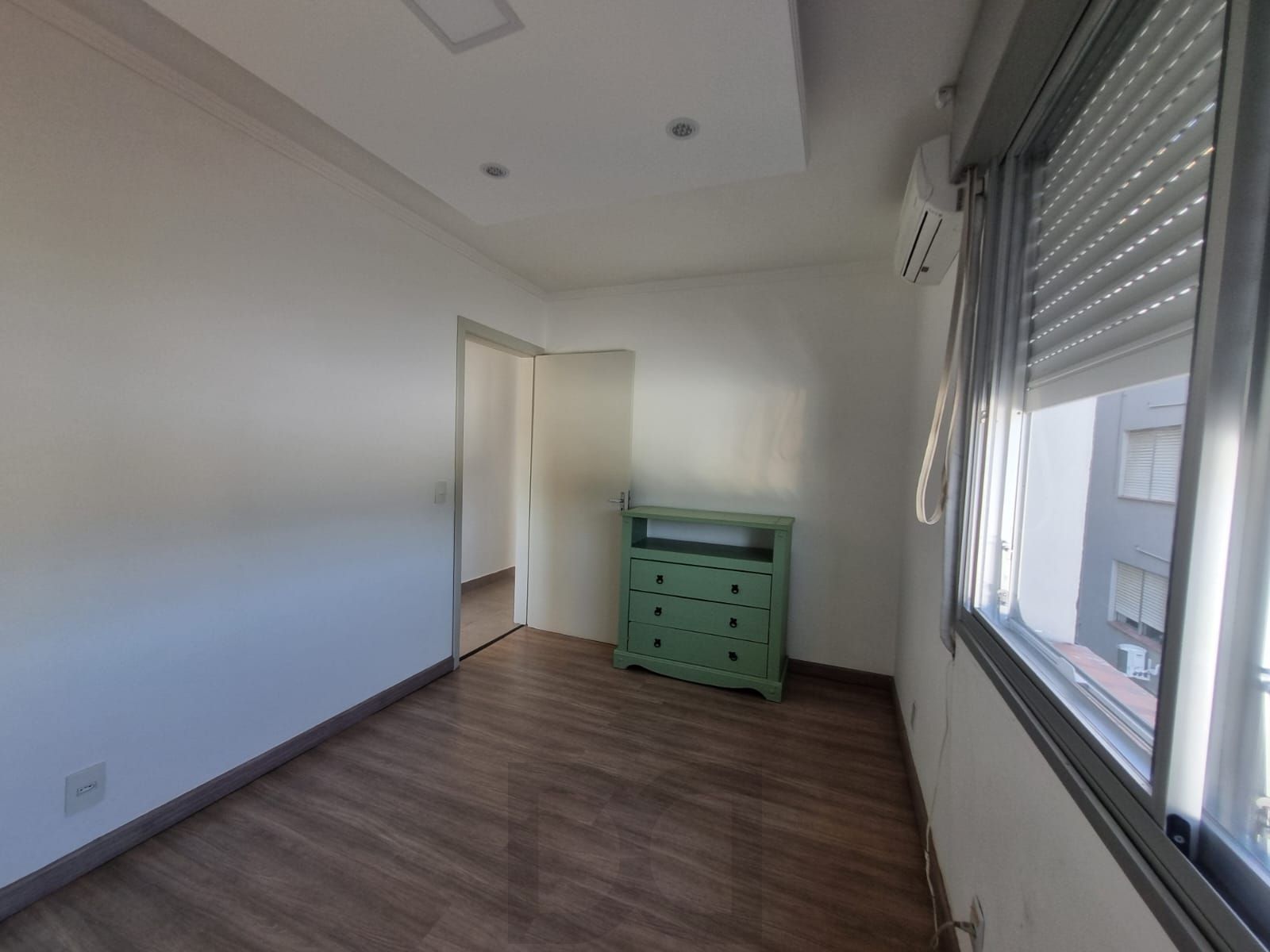 Apartamento de 2 dormitórios no bairro Partenon. — foto 12