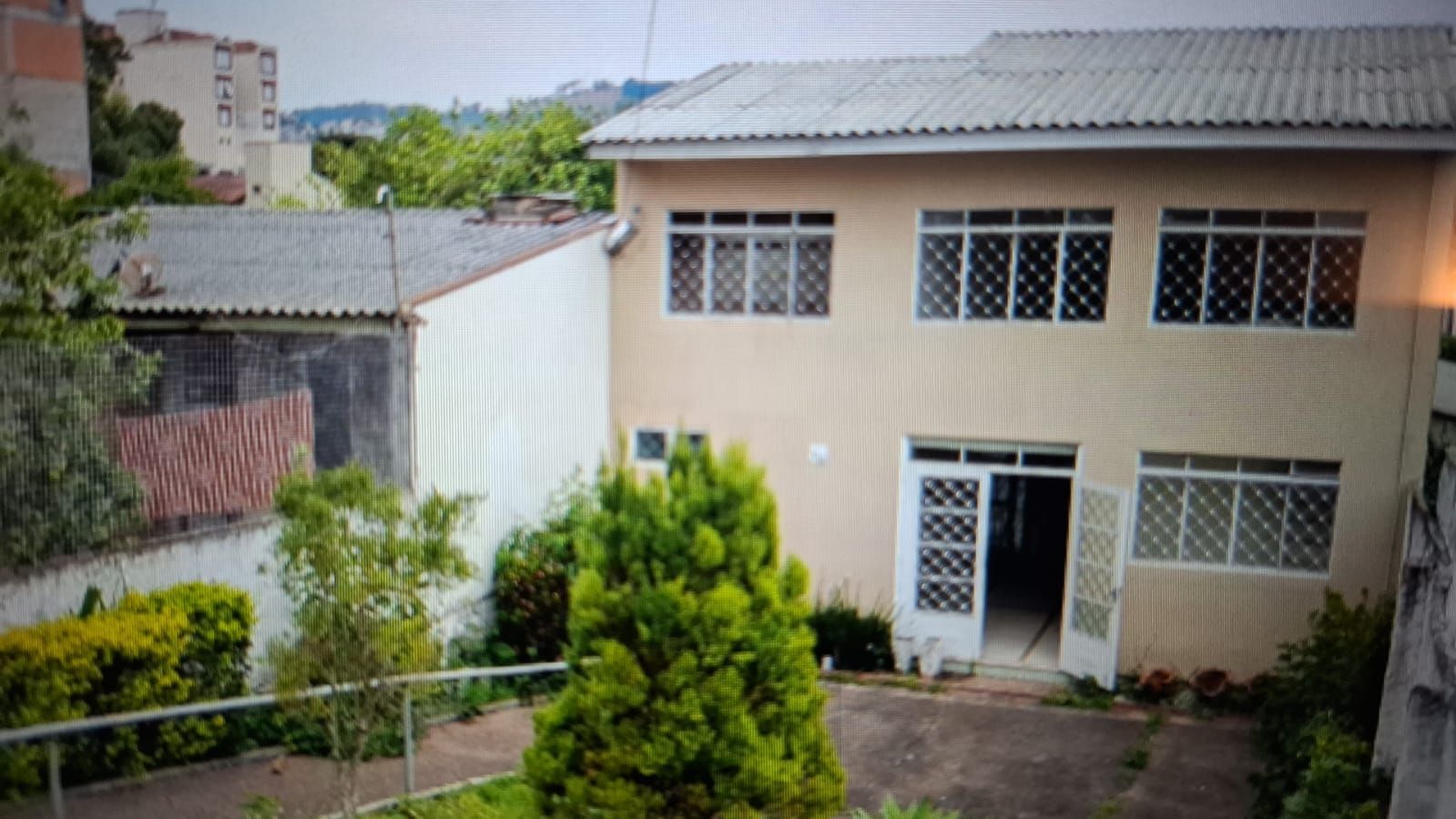 Salão Comercial ou Residencial com 1215 m² de área construída. — foto 2