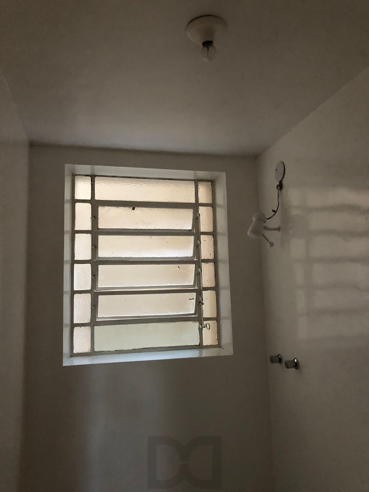 Apartamento 2 Dormitórios Reformado no São João – Av. Pátria — foto 12