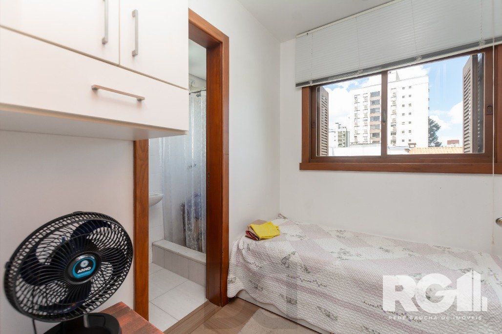 Apartamento Reformado! Com 3 dorm, sendo 1 suíte, 2 vagas na Rua Corte Real. — foto 36