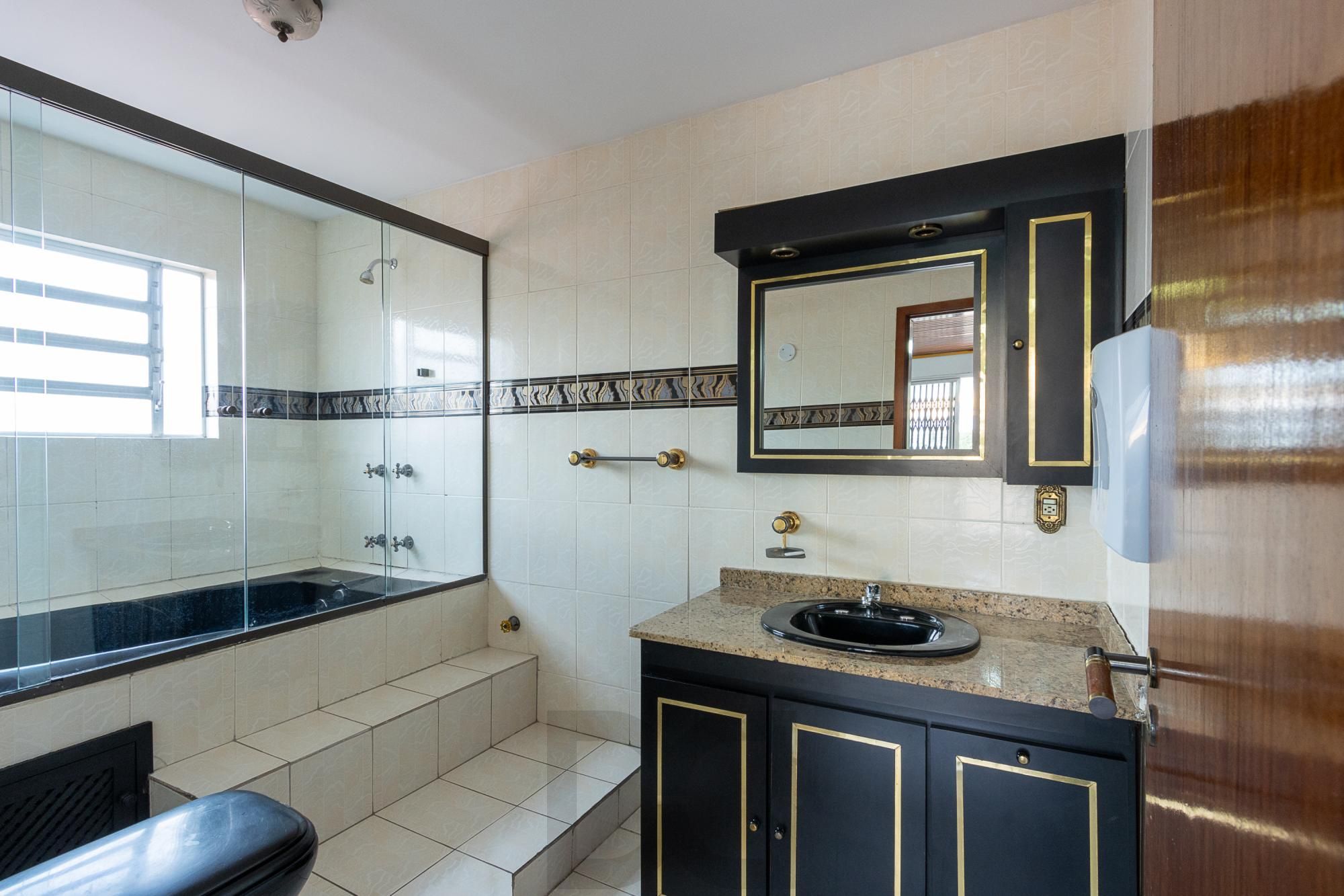 CASA RESIDENCIAL 04 DORMITÓRIOS | CAVALHADA — foto 46
