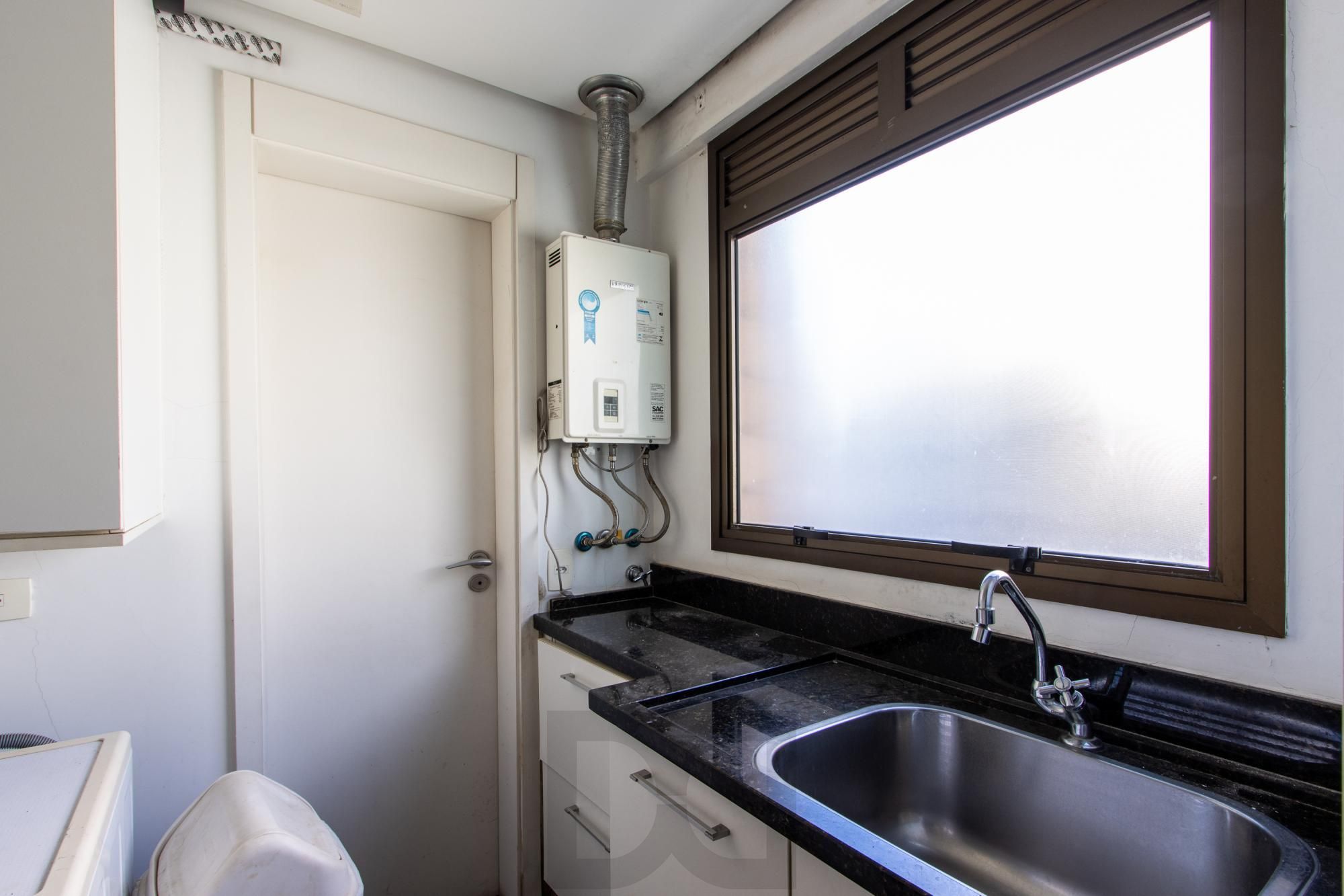 Apartamento amplo, com 2 suítes e 2 vagas cobertas- Bairro Bela Vista — foto 16