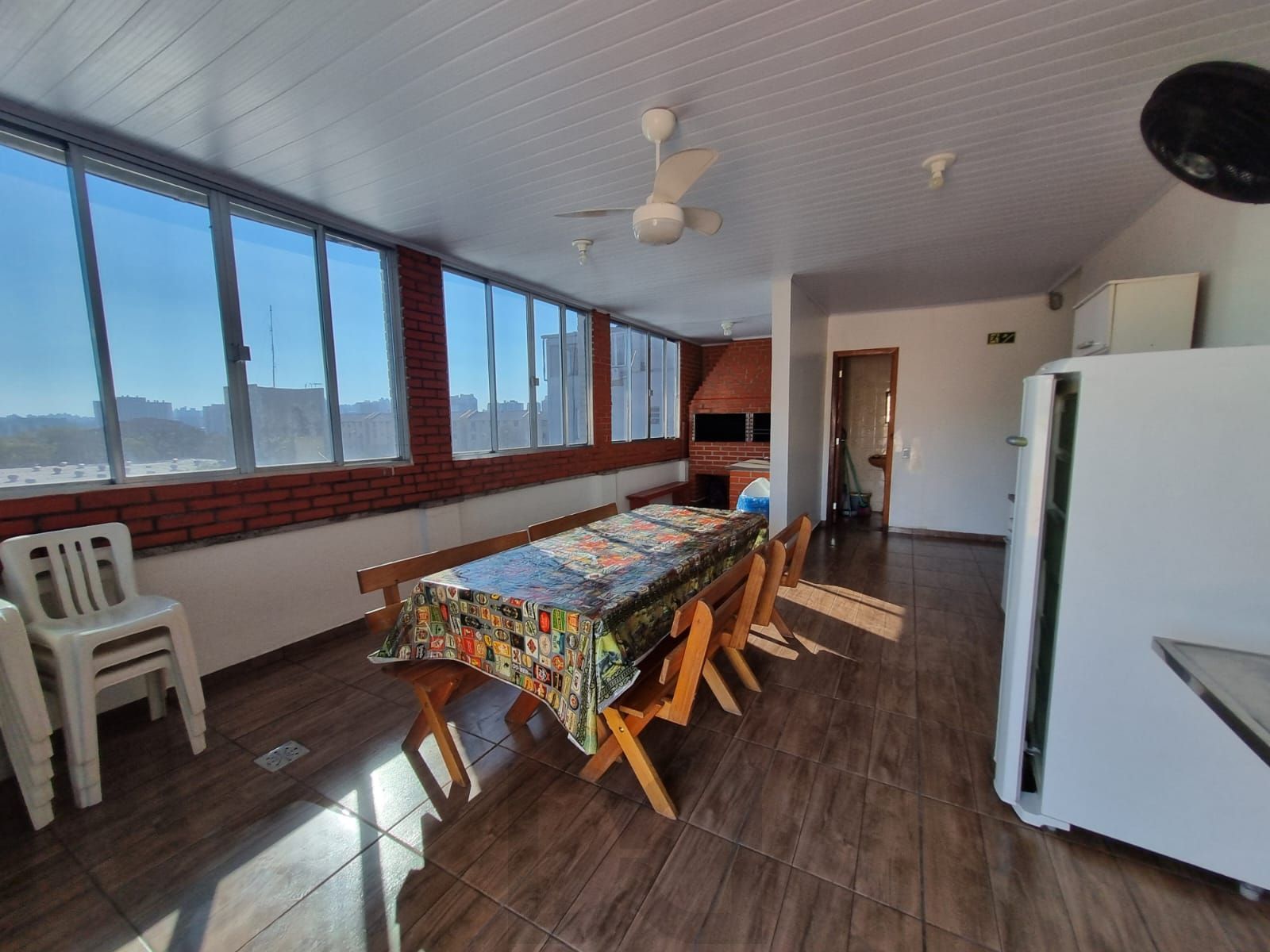 Apartamento de 2 dormitórios no bairro Partenon. — foto 27