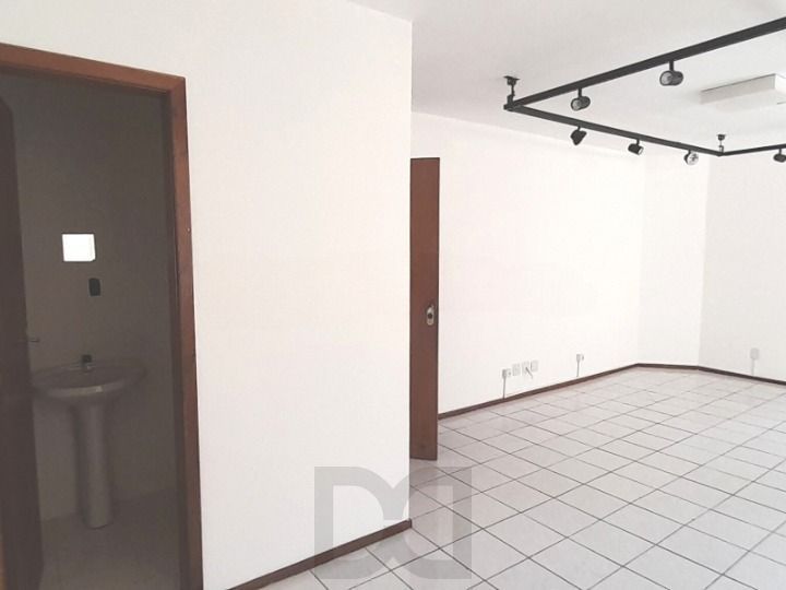 Sala comercial, no bairro Floresta, para venda — foto 8