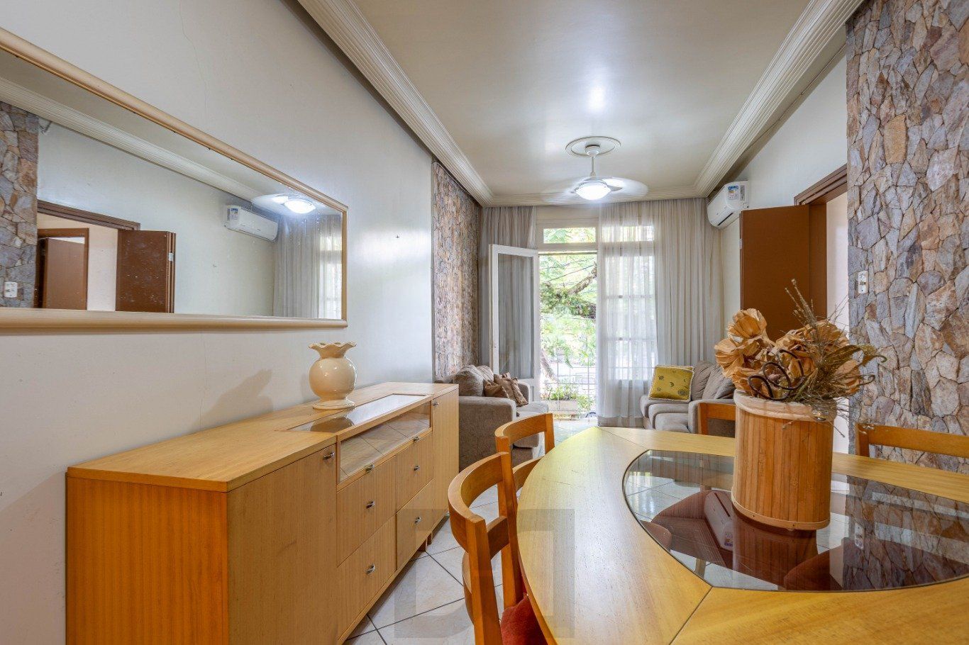 Apartamento com 2 dormitórios no Bairro Menino Deus — foto 4