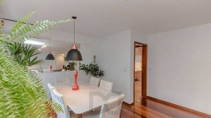 Apartamento com 3 quartos, 2 vagas e elevador no Petrópolis, Porto Alegre. — foto 4