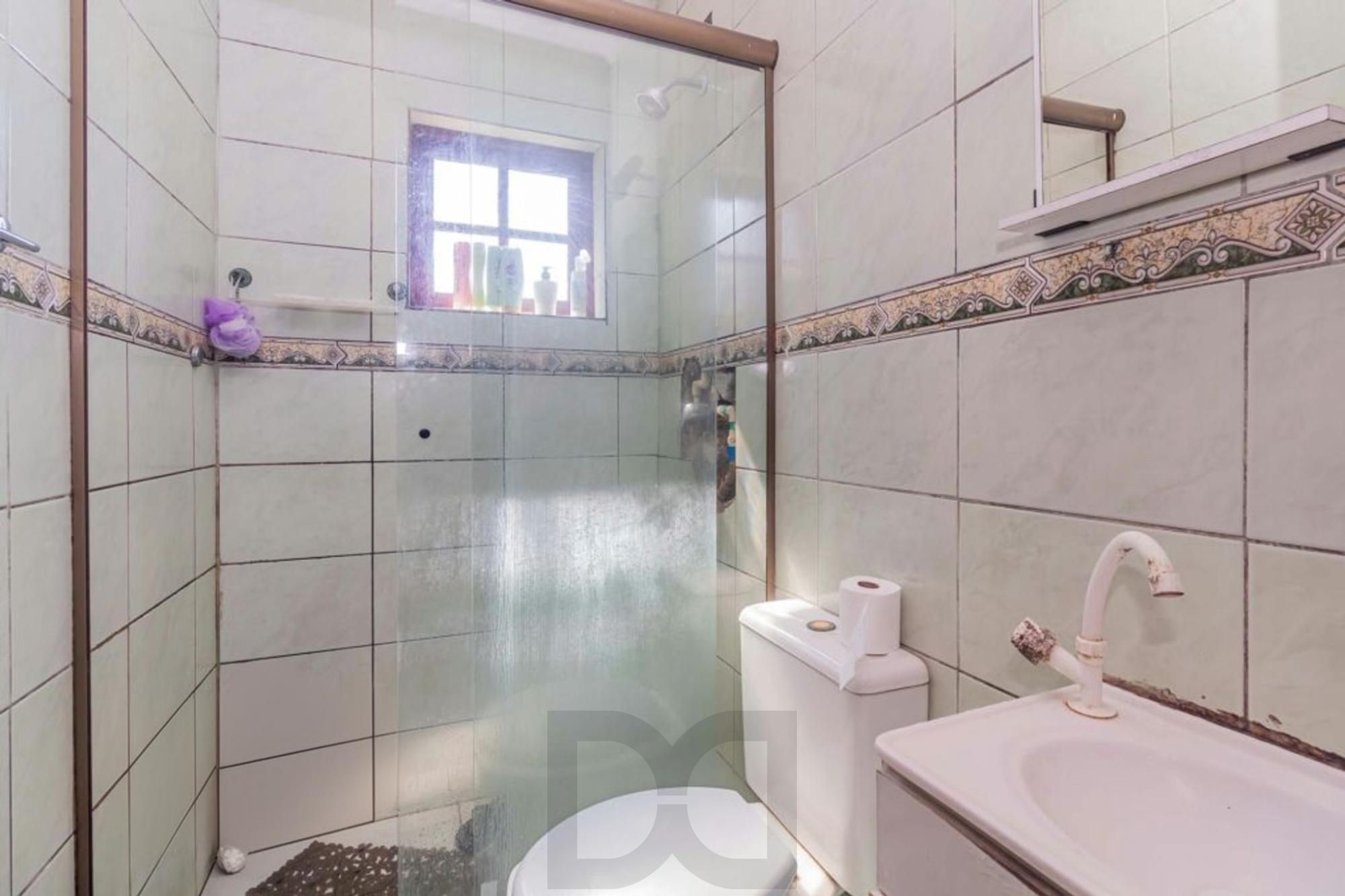 Casa com 4 quartos, 1 suíte , vaga de garagem e churrasqueira à venda em Sarandi. — foto 25