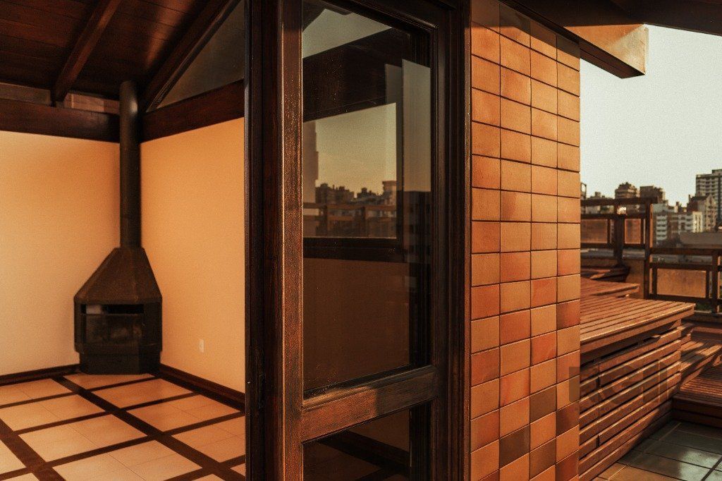 Vende-se cobertura 3 quartos com suíte e 2 vagas - 333m² - Mont Serrat — foto 7