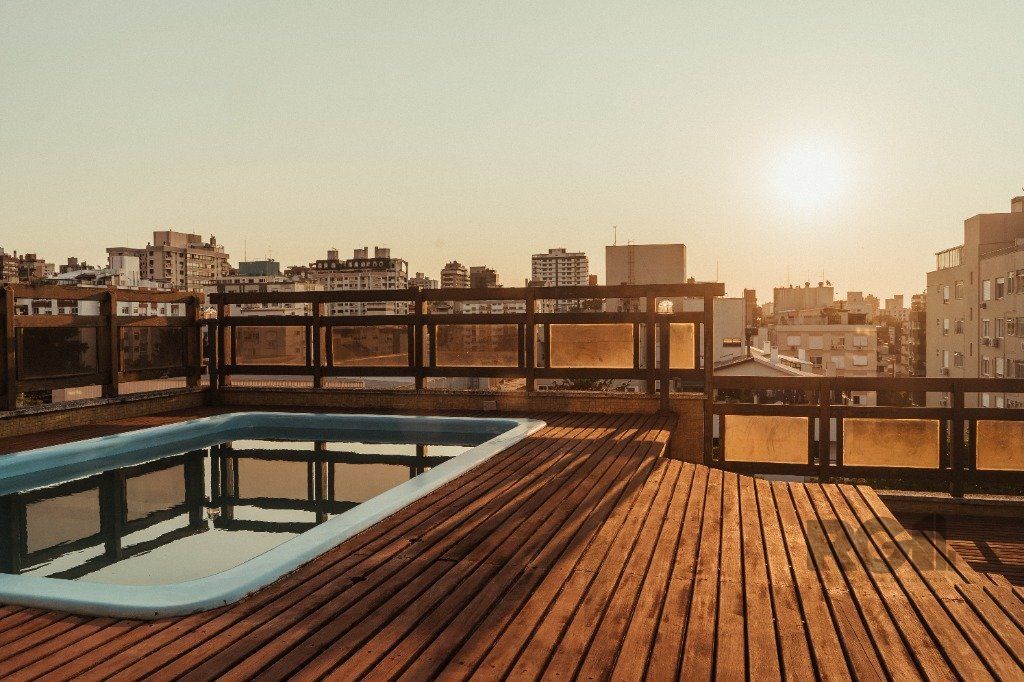 Vende-se cobertura 3 quartos com suíte e 2 vagas - 333m² - Mont Serrat — foto 3