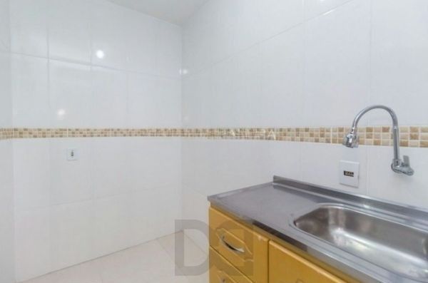 Apartamento no bairro Santana de 2 dormitórios DESOCUPADO — foto 9