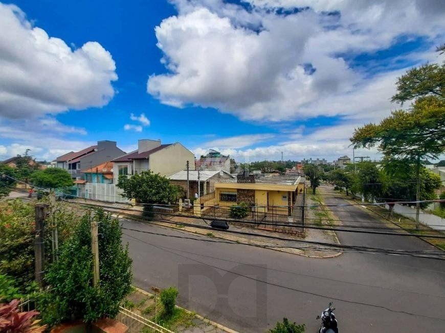 Excelente casa com 3 dormitórios e 3 vagas de garagem — foto 9