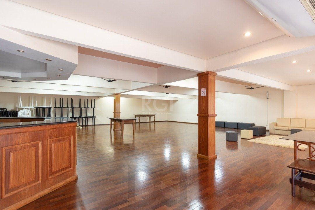 Cobertura para Venda - 302m², 4 dormitórios, sendo 1 suites, 3 vagas - Menino Deus — foto 56