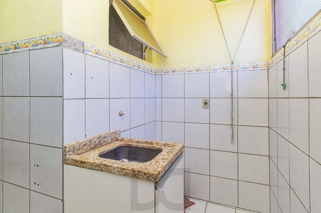 Excelente oportunidade para quem busca praticidade, conforto e boa localização, no bairro Jardim Itu em Porto Alegre. — foto 6