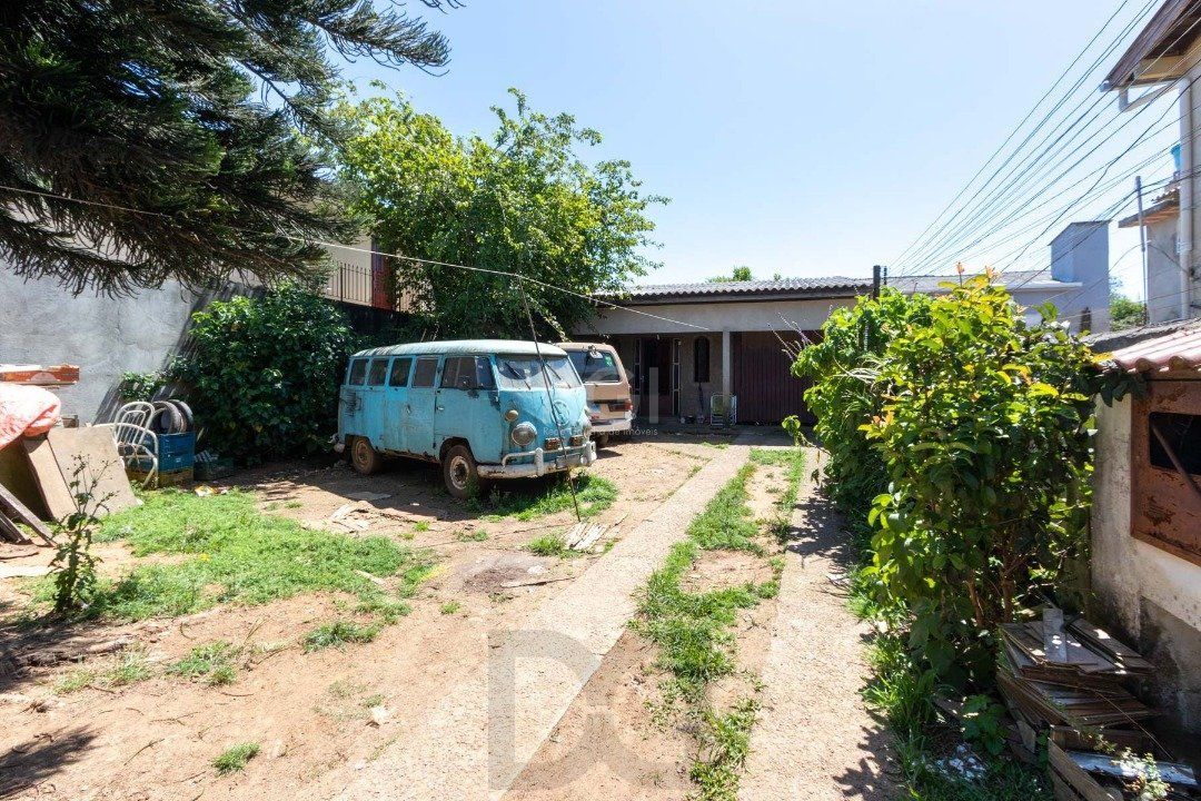 Casa para Venda - 2200m², 3 dormitórios, Lomba do Pinheiro — foto 2