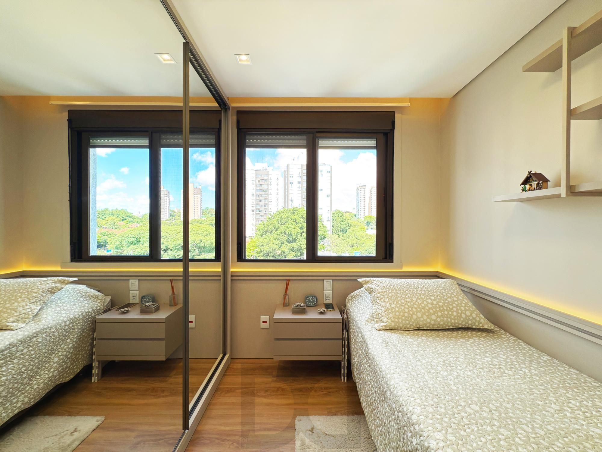 Belíssimo apartamento semimobiliado e decorado 2 dorm 2 vagas c/piscina — foto 24