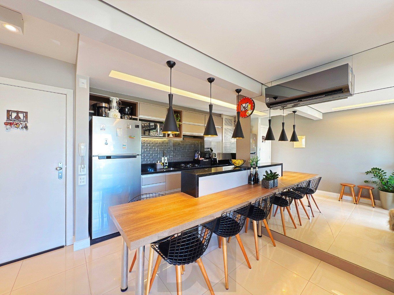 Apartamento mobiliado de 2 quartos, elevador e 1 vaga no bairro Morro Santana — foto 9