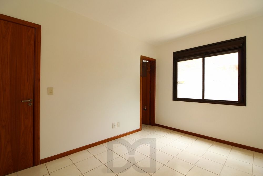 Apartamento com 2 quartos, 1 suíte e 1 vaga e elevador no Bairro Bom Fim. — foto 9