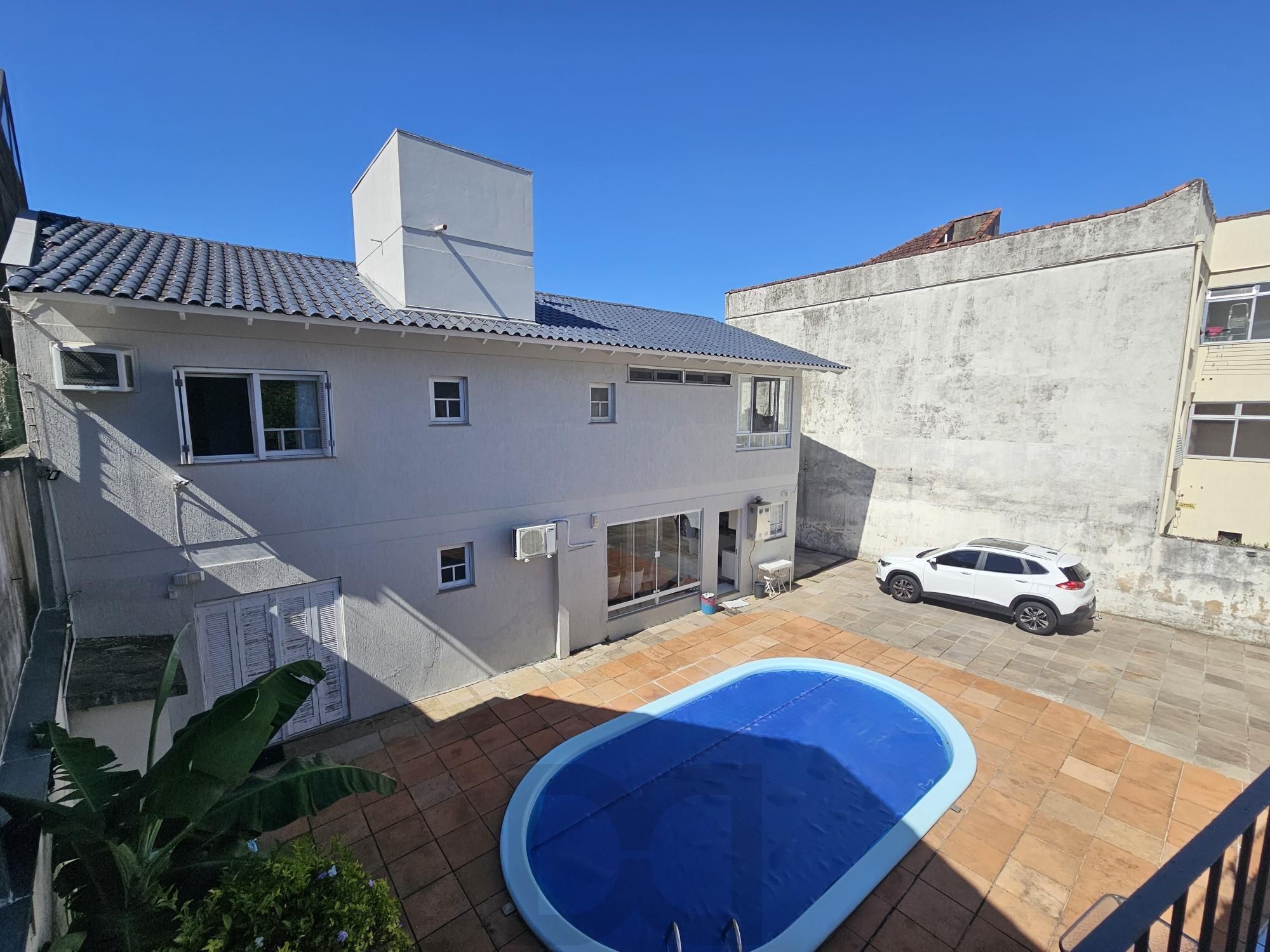 SOBRADO COM 3 SUÍTES + DORMITÓRIOS NO TÉRRREO | PISCINA | E MUITO MAIS — foto 39