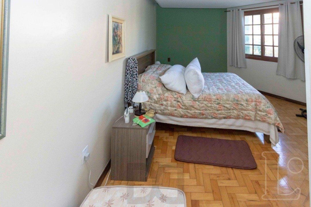 Casa para Venda - 349m², 4 dormitórios, sendo 1 suites, 3 vagas - Tristeza — foto 20