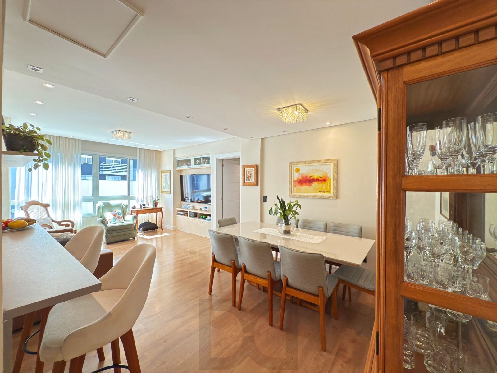 Excelente apartamento de 3 dormitórios, 1 suíte e 2 vagas de garagem. — foto 10