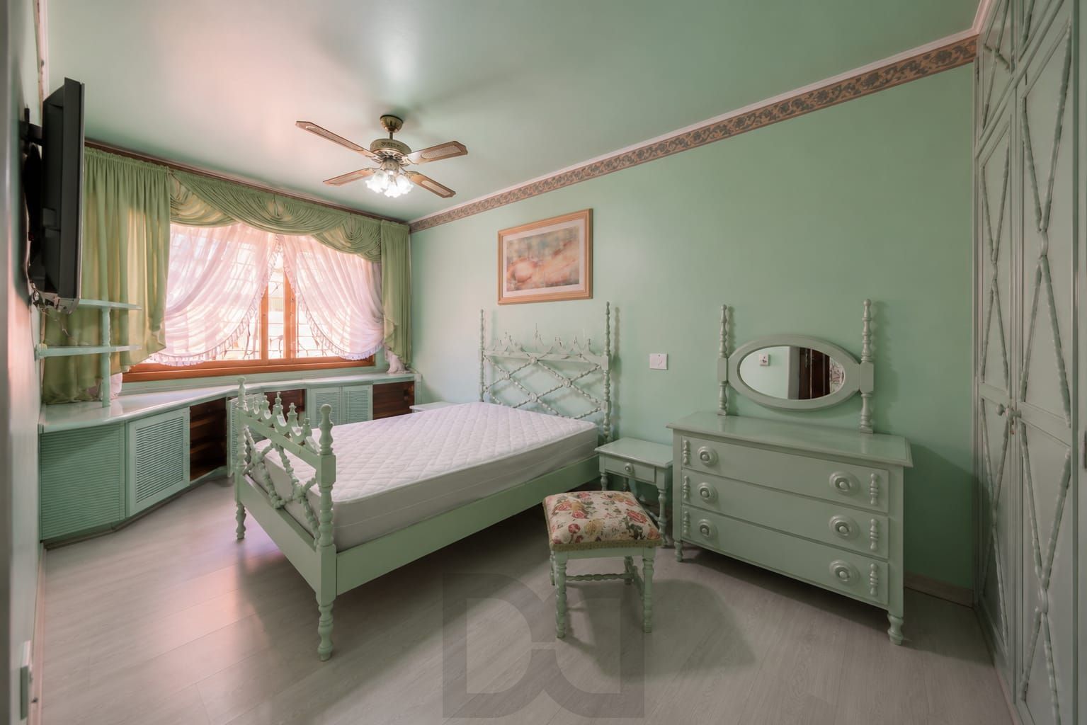 Casa com 3 dormitórios,1 suíte, 4 banheiros e 4 vagas, 203m² no Jardim Itu. — foto 17