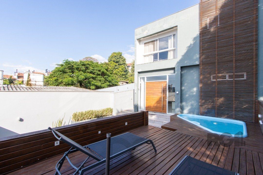 Espetacular 2 Casa Residencial de 5 Quartos e Piscina em Porto Alegre — foto 2