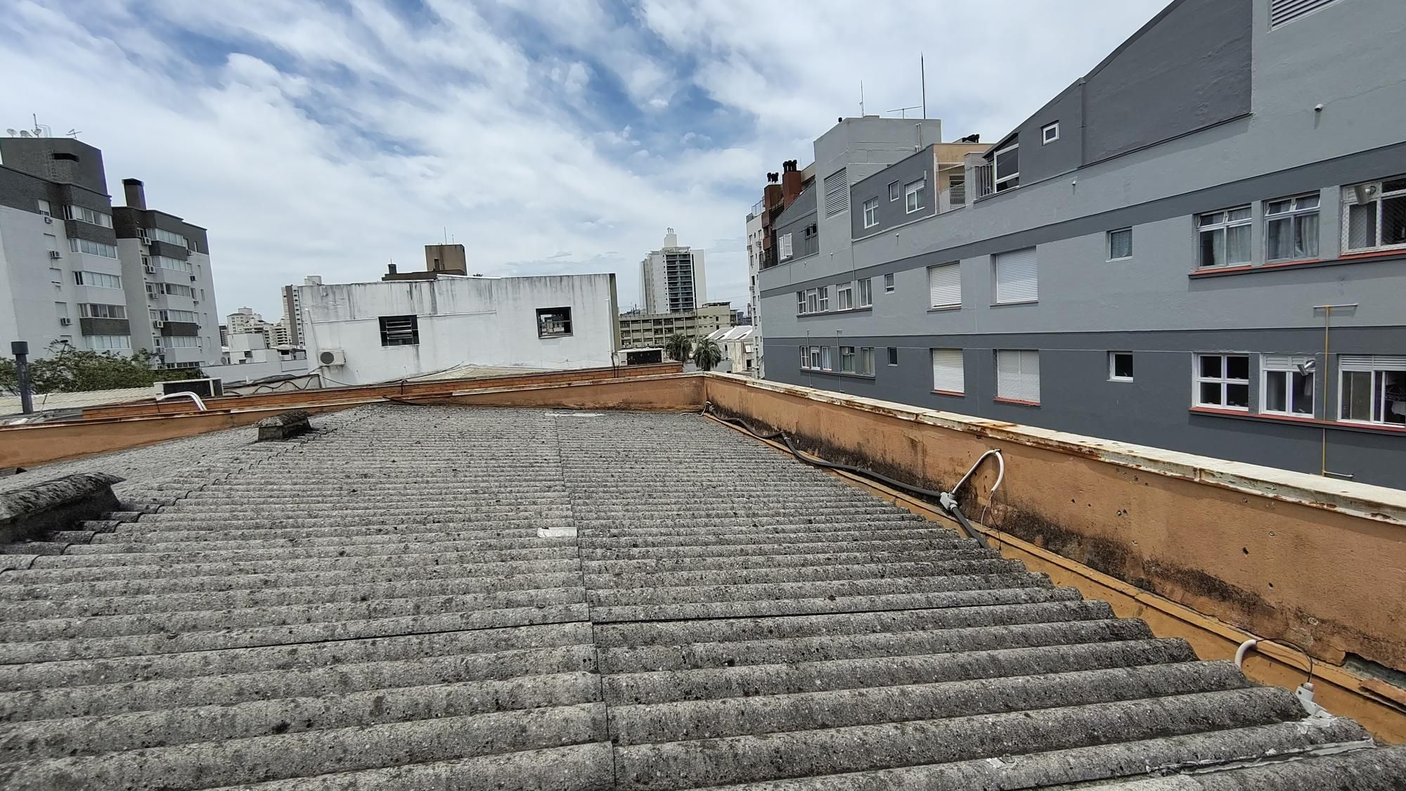 Prédio Comercial no bairro Menino Deus. — foto 15