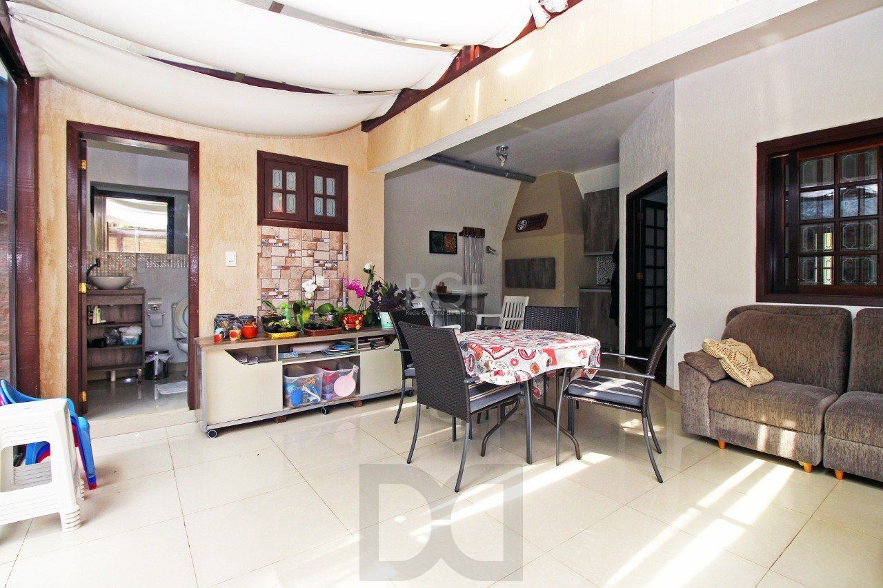 Casa 4 Suítes e 6 vagas de garagem no bairro Jardim Itu — foto 11