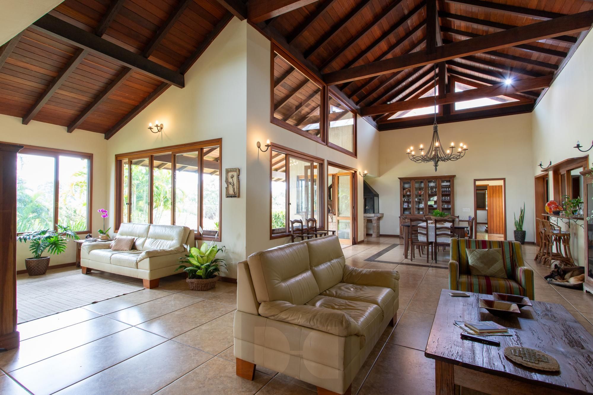 Casa em condominio com patio e 4 suítes na Vila Nova. — foto 4