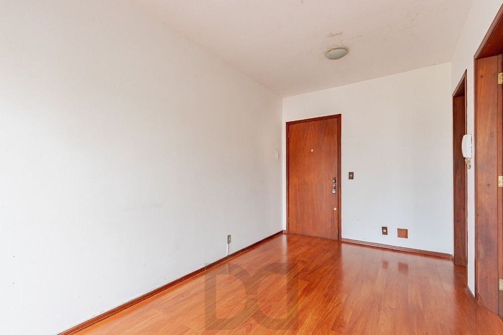 Apartamento com 1 Suite, sacada e 1 vaga de garagem no bairro Cidade Baixa — foto 6