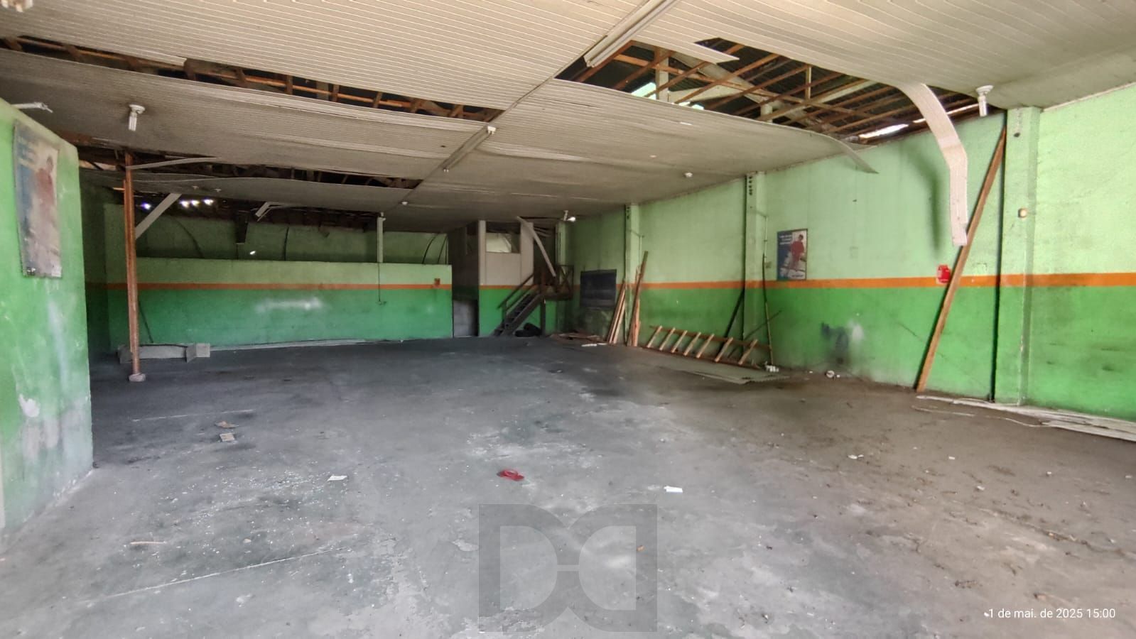 Galpão na Av. Doutor Campos Velho. Ótimo ponto comercial. — foto 6