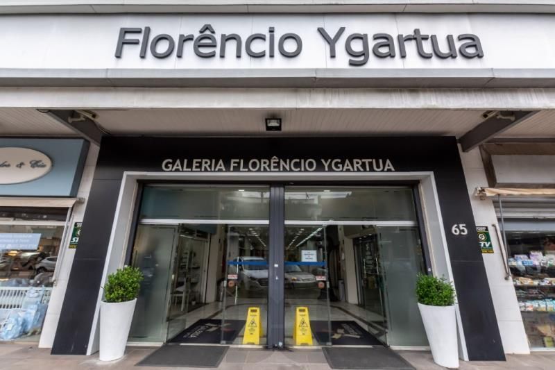 Loja térrea na Galeria Dr. Florêncio Ygartua - Bairro Moinhos de Vento — foto 1