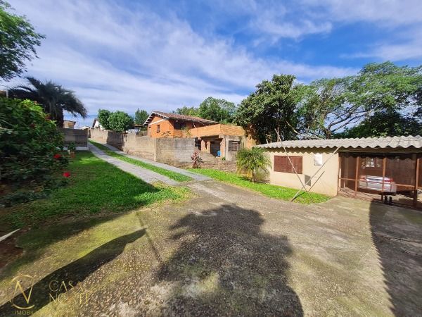 Terreno à venda  com 1716m², Rua Marechal Hermes no bairro Camaquã em Porto Alegre