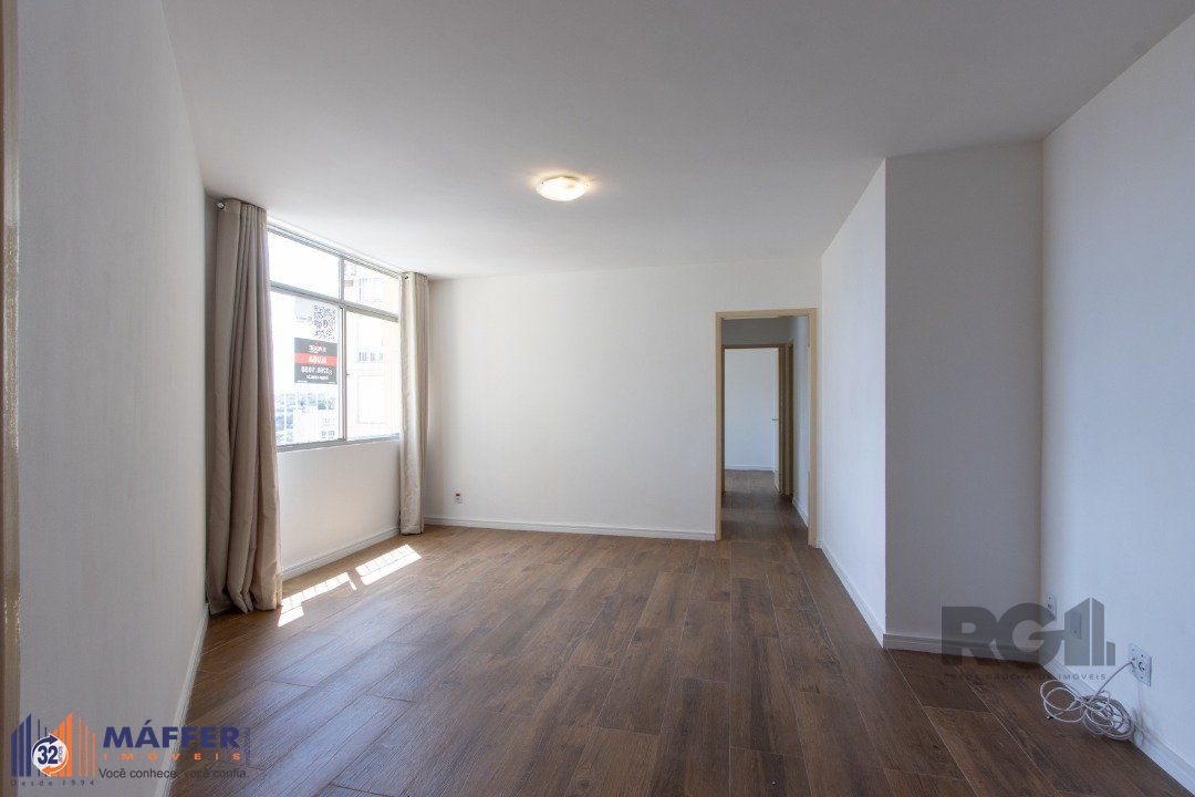 Apartamento de 2 Dormitórios com Vaga Coberta no Conjunto Residencial Santos Dumont