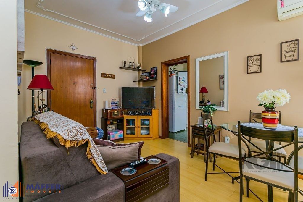 Apartamento 2 dormigtórios à venda Rua Teixeira de Freitas, Santo Antônio - Porto Alegre